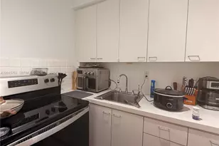 8144 Harding Ave, Miami Beach, FL 33141 - Photo 10