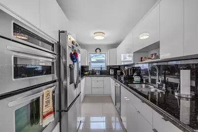 46 NE 164th St, Miami, FL 33162 - Photo 10