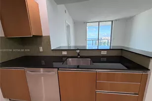 1060 Brickell Ave, Miami, FL 33131 - Photo 14