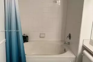 11155 SW 5th Pl, Pembroke Pines, FL 33025 - Photo 20