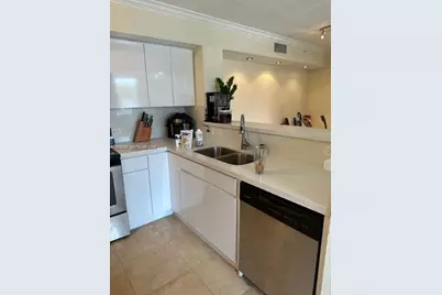11155 SW 5th Pl #205, Pembroke Pines, FL 33025 - Photo 4