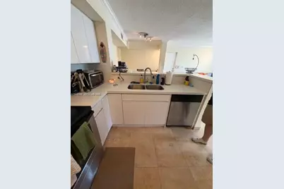 11155 SW 5th Pl #205, Pembroke Pines, FL 33025 - Photo 32