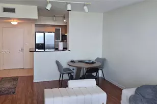325 S Biscayne Blvd, Miami, FL 33131 - Photo 4
