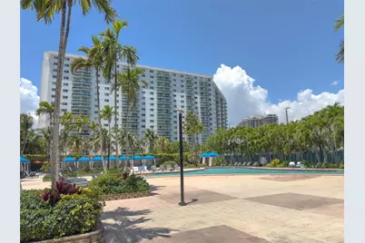 19370 W Collins Ave #902, Sunny Isles Beach, FL 33160 - Photo 20