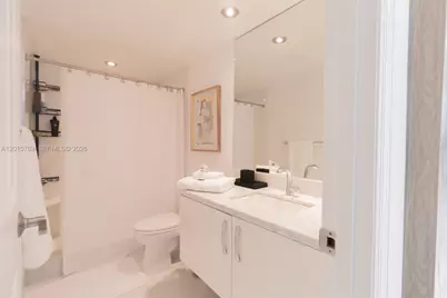 19370 W Collins Ave #902, Sunny Isles Beach, FL 33160 - Photo 10