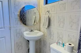 18901 SW 50th St, Southwest Ranches, FL 33332 - Photo 22
