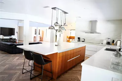 18901 SW 50th St, Southwest Ranches, FL 33332 - Photo 14