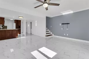 10903 N Kendall Dr, Miami, FL 33176 - Photo 2