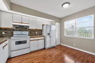 13055 SW 15th Ct, Pembroke Pines, FL 33027 - Photo 6