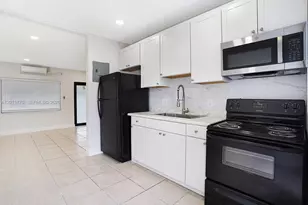 502 NW 7th Ct, Hallandale Beach, FL 33009 - Photo 1