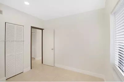 502 NW 7th Ct #1, Hallandale Beach, FL 33009 - Photo 10