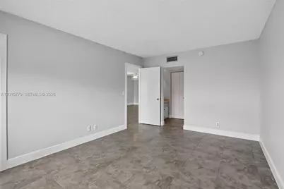 3050 NE 16th Ave #407, Oakland Park, FL 33334 - Photo 12