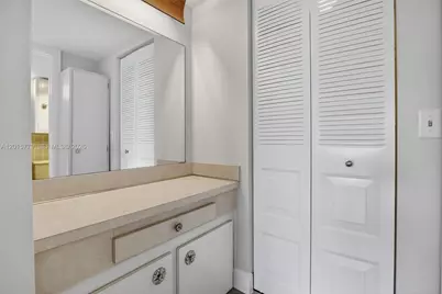 3050 NE 16th Ave #407, Oakland Park, FL 33334 - Photo 10