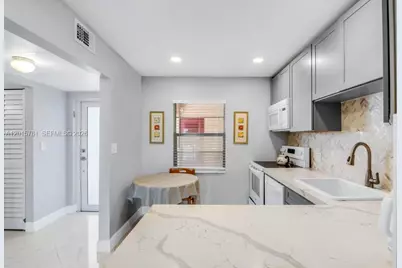 1020 Country Club Dr #405, Margate, FL 33063 - Photo 6