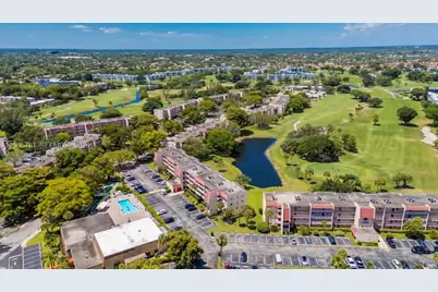 1020 Country Club Dr #405, Margate, FL 33063 - Photo 30