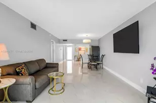 1020 Country Club Dr, Margate, FL 33063 - Photo 12