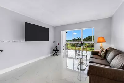 1020 Country Club Dr #405, Margate, FL 33063 - Photo 10