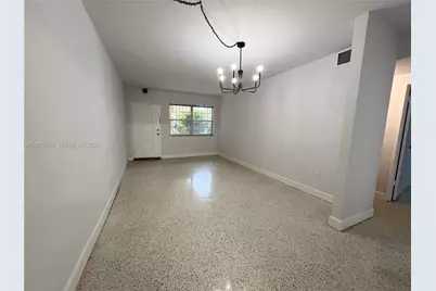 675 SW 7th Ave #2, Miami, FL 33130 - Photo 4