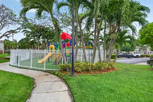 11248 NW 56th St, Doral, FL 33178 - Photo 40