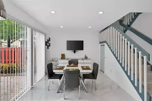 11248 NW 56th St, Doral, FL 33178 - Photo 6