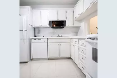 330 SE 2nd St #101G, Hallandale Beach, FL 33009 - Photo 18