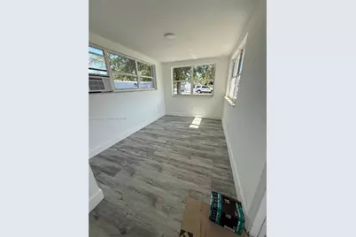 1760 NW 84th St, Miami, FL 33147 - Photo 6