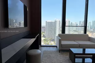20 NE 11th St, Miami, FL 33132 - Photo 12