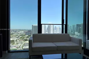 20 NE 11th St, Miami, FL 33132 - Photo 6