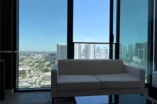 20 NE 11th St, Miami, FL 33132 - Photo 6