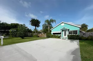 324 SW 3rd Ave, Delray Beach, FL 33444 - Photo 1
