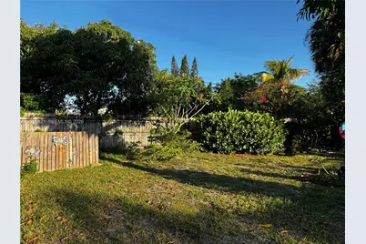 324 SW 3rd Ave, Delray Beach, FL 33444 - Photo 22