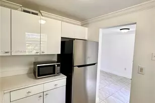 6195 W 18th Ave, Hialeah, FL 33012 - Photo 10