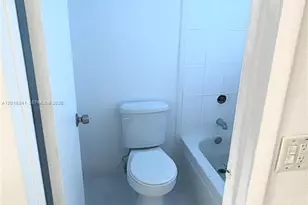 6195 W 18th Ave, Hialeah, FL 33012 - Photo 20