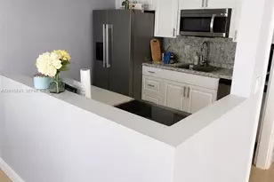 1010 N 74th Way, Hollywood, FL 33024 - Photo 4