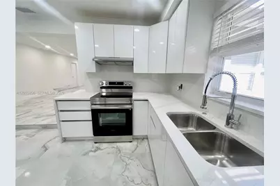1649 NE 8th Ave, Fort Lauderdale, FL 33305 - Photo 10