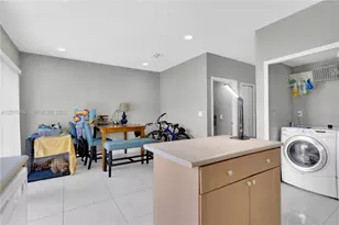 1660 SE 30th St, Homestead, FL 33035 - Photo 14