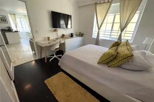 130 3rd St, Miami Beach, FL 33139 - Photo 12