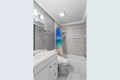 5471 W 27th Ct, Hialeah, FL 33016 - Photo 16