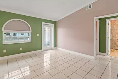 5471 W 27th Ct, Hialeah, FL 33016 - Photo 2