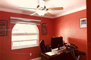 5471 W 27th Ct, Hialeah, FL 33016 - Photo 18
