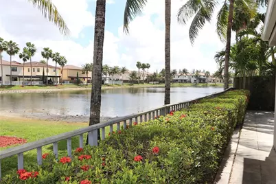8925 NW 99th Ave, Doral, FL 33178 - Photo 12