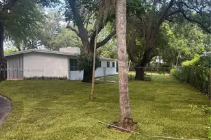 12725 SW 80th Ave, Pinecrest, FL 33156 - Photo 4