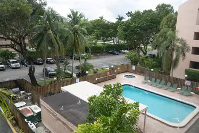6800 Cypress Rd #415, Plantation, FL 33317 - Photo 2