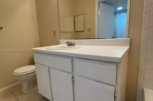2607 NW 33rd St, Oakland Park, FL 33309 - Photo 10