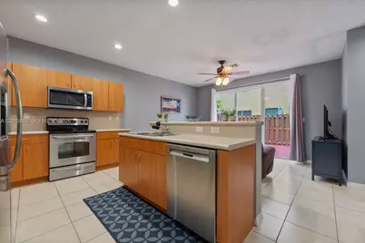 934 NE 42nd Ter, Homestead, FL 33033 - Photo 2