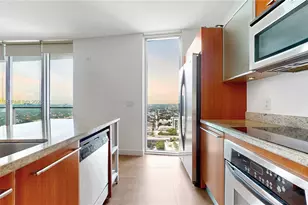185 SW 7th St, Miami, FL 33130 - Photo 8