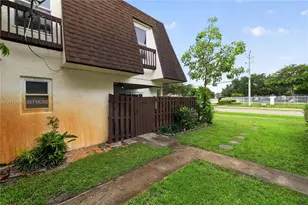7913 Tam Oshanter Blvd, North Lauderdale, FL 33068 - Photo 2
