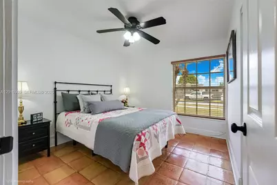 10460 SW 123rd Ct, Miami, FL 33186 - Photo 32