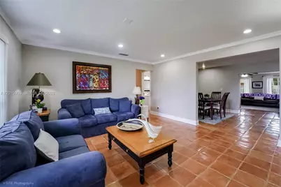 10460 SW 123rd Ct, Miami, FL 33186 - Photo 4