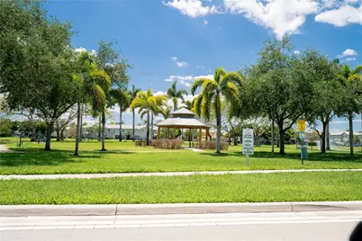 2890 NE 4th St, Homestead, FL 33033 - Photo 84